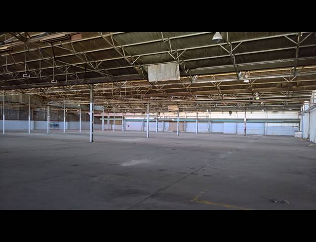 30,000M² WAREHOUSE TO LET IN HENVILLE